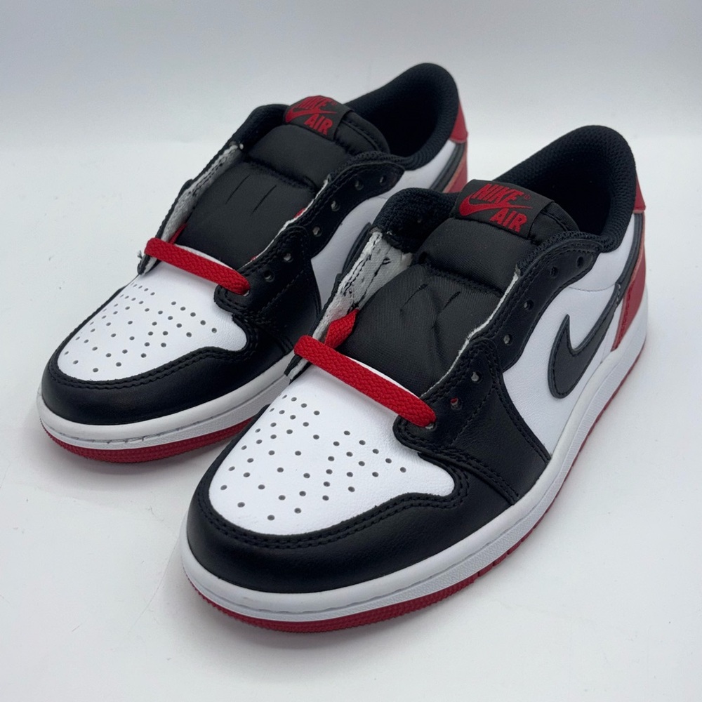 Air Jordan 1 Retro Low OG Men’s Size 4/Wmns 5.5